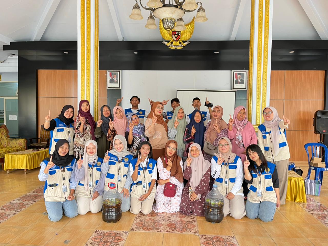 KKN Mahasiswa Unesa Gelar Workshop Ecoenzim