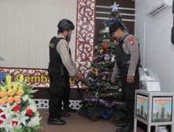 Berikan Rasa Nyaman Polres Lamongan Lakukan Pengamanan Ibadah GPPS Shalom Jelang Natal 2025