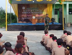 Babinsa Koramil 0812/03 Turi Berikan Pelatihan Baris Berbaris kepada Siswa SMK Nusantara 
