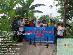 Babinsa Koramil 0812/03 Turi Bersinergi dengan Muspika dan Warga dalam Program Padat Karya Tunai Desa