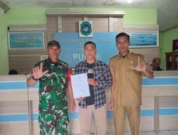 Babinsa Koramil 0812/26 Pucuk Dampingi Pengurusan Akte Kelahiran Gratis, Wujud Bakti TNI AD di Hari Juang TNI AD Ke-80