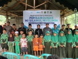 Wabup Nurul Azizah Letakkan Batu Pertama Pembangunan MI Silahul Muslimin