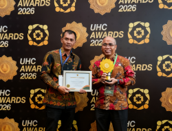 Pemkab Kediri Raih Penghargaan Universal Health Converrage (UHC) Kesehatan Nasional