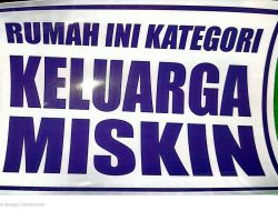 Stiker “Miskin” di Bojonegoro: Upaya Transparansi dan Akurasi Bantuan Sosial