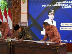 Pemkab Mojokerto Tandatangani Pakta Integritas dan Perjanjian Kinerja
