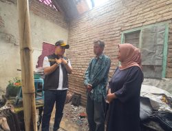 Bupati Albarra Tinjau Rumah Warga Terdampak Angin Puting Beliung di Puloniti