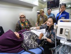 Pemkot Surabaya, Waron Hospital, dan Rotary Luncurkan Mobile Clinic untuk Kesehatan Ibu dan Anak