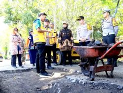 Pemkab Bojonegoro Bersama Polisi Benahi Jalan Nasional di Baureno Jelang Arus Mudik Lebaran