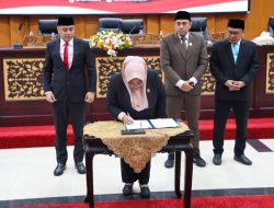 Wujudkan Hunian Layak, Pemkot Surabaya dan DPRD Sahkan Perda Penataan Ruang dan Rusunami