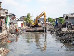 Pemkot Surabaya Tegaskan Normalisasi Sungai Kalianak Jalankan Program Pusat