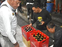 Satpol PP Surabaya Amankan Miras dan 8 RHU, Langgar SE Ramadhan 2026