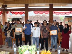 Pemkab Mojokerto Salurkan Bantuan Sosial bagi Warga Terdampak Longsor di Kecamatan Gondang