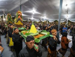 Surabaya Gelar Ruwatan Kota dan Wayang Kulit di Tugu Pahlawan, Libatkan Ratusan Seniman dan Budayawan