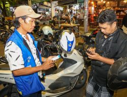 819 Petugas Parkir Surabaya Terapkan Parkir Digital, Pemkot Perluas Pembayaran Non Tunai