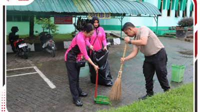 Kapolres Hulu Sungai Tengah, AKBP Jupri JHP Tampubolon Perkuat Kerukunan Melalui Bakti Religi di Masjid Agung Riadhushalihin Barabai dalam rangka menyambut Hari Bhayangkara ke 80