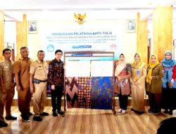 Cetak Wirausaha Muda, Pemkab Bojonegoro Gelar Pelatihan Membatik Tulis untuk Generasi Muda