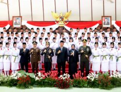 Bupati Setyo Wahono Kukuhkan 72 Paskibraka Bojonegoro