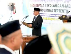 Lantik Kepala Sekolah dan Pejabat Fungsional, Bupati Setyo Wahono Tekankan Keteladanan Guru