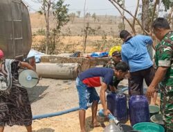 Kodim Bojonegoro Salurkan 6 Ribu Liter Air Bersih untuk Warga Kedungsari Temayang