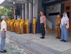 Polisi Serentak Jadi Pembina Upacara Di Sekolah Se-Kabupaten Lamongan