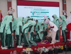 Kodim 0812 dan Polkes 05.09.13 Lamongan Latih Ratusan Siswa MAN 1 Lamongan Teknik Penyelamatan Nyawa BHD