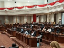 Rapat Paripurna DPRD Bojonegoro Bahas Lima Raperda, Bupati Dorong Sinergi dan Penguatan Pembangunan Daerah