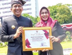 Bojonegoro Berprestasi, Setyo Wahono Raih Penghargaan Pembina Siskamling Terbaik I