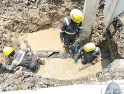 Dampak Proyek Jembatan: Pipa di Jalan Golf No.1 Gunungsari Bocor, Segera Diperbaiki