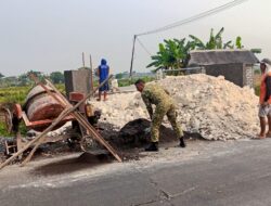 Babinsa dan Warga Putatbangah Bersatu Pacu  Pembangunan Jembatan Aramco Garuda