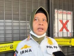 Lindungi Generasi Muda dari Mihol, Satpol PP Surabaya Segel Toko di Wonokromo
